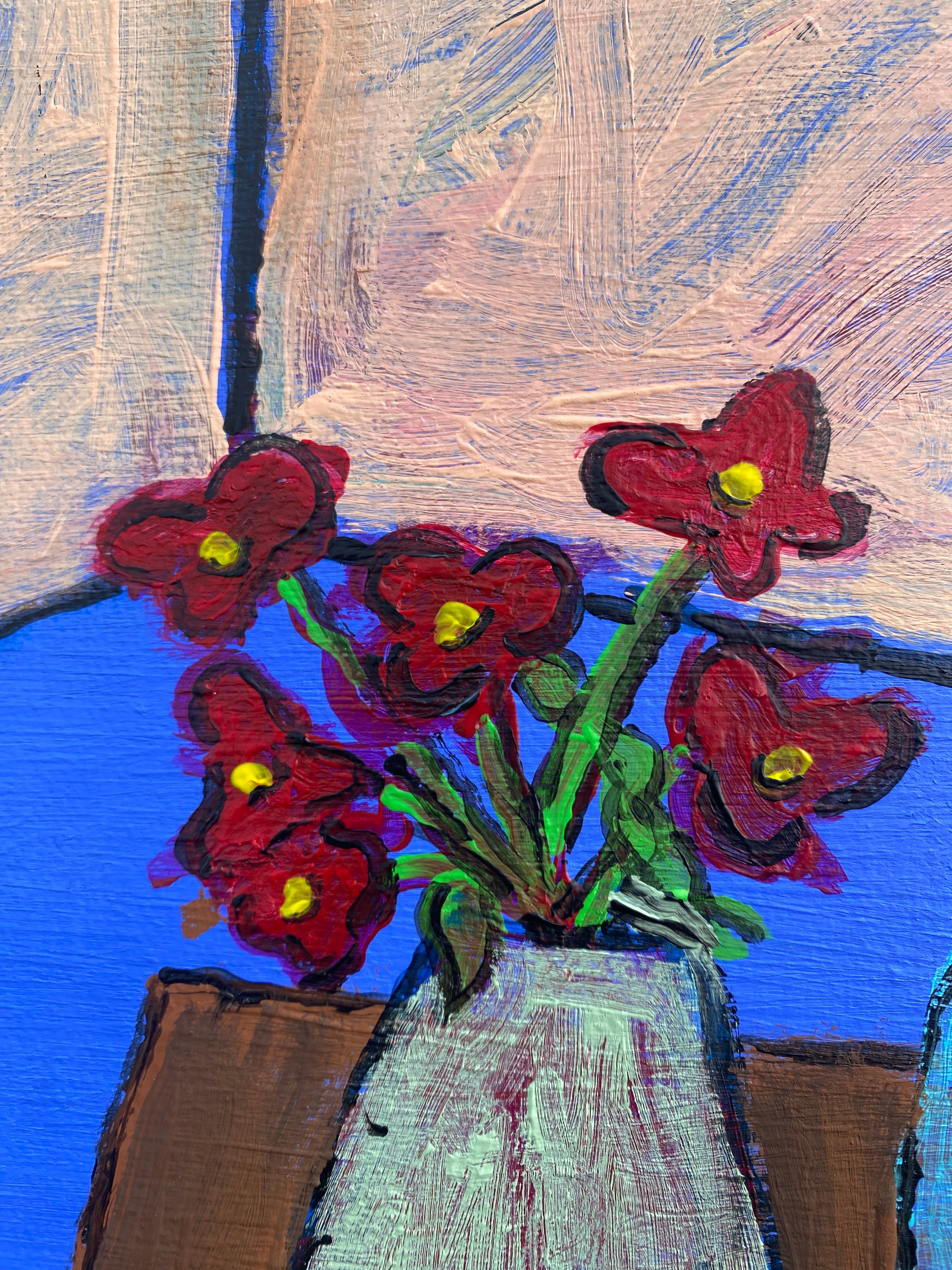 “der Mann neben Blumen und Äpfeln“
